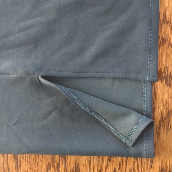 Encircled Performance Pencil Skirt - Picture 6 of 7